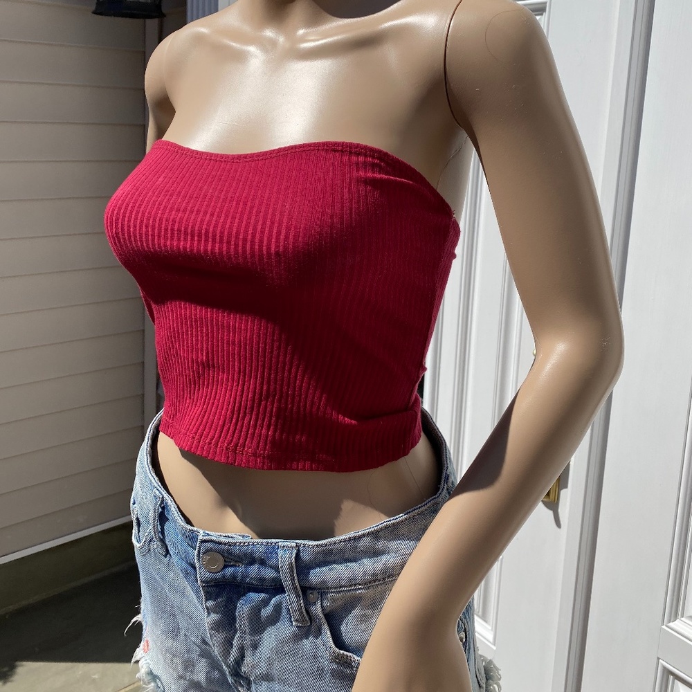 Ribbed Tube Top with Sweet Heart Neckline Size S